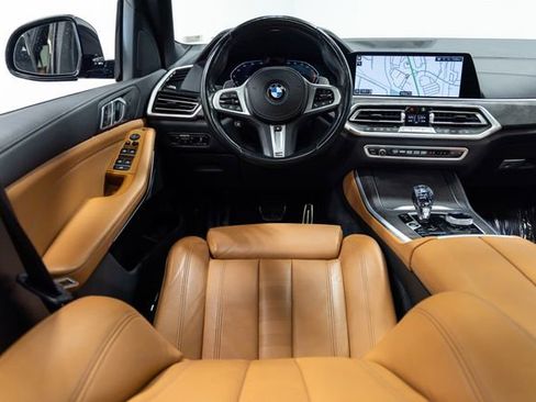Used 2022 BMW X5 xDrive40i w/ M Sport Package AWD/4WD image 3