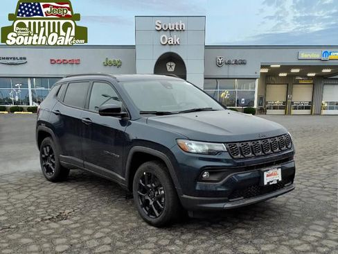New 2026 Jeep Compass Latitude AWD/4WD image 1