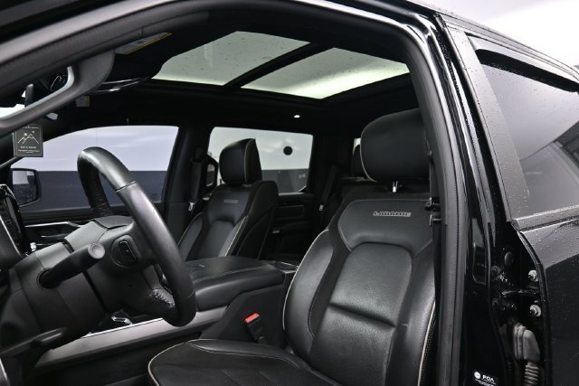 Used 2022 RAM 1500 Laramie w/ Sport Appearance Package AWD/4WD image 23