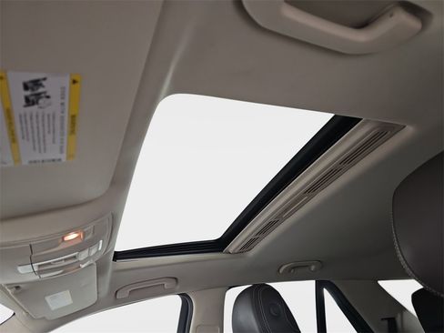 Used 2018 Mercedes-Benz GLE 350 4MATIC image 33