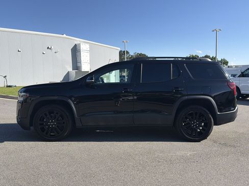 Used 2023 GMC Acadia SLE w/ Driver Convenience Package AWD/4WD image 9