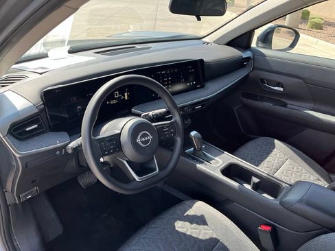 Used 2026 Nissan Kicks SV w/ Charging Package FWD image 11