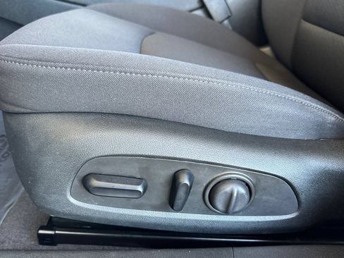 Used 2023 Chevrolet Malibu LT FWD image 19