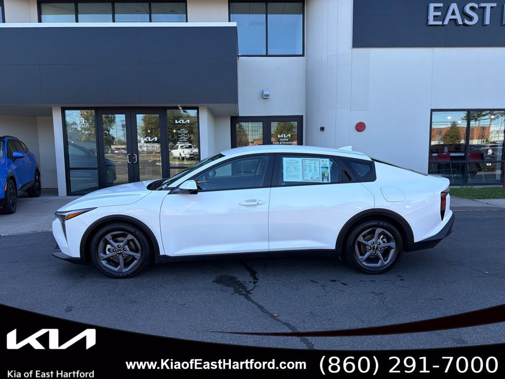 Used 2025 Kia K4 FWD image 2