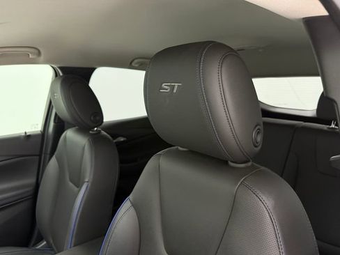 Used 2025 Buick Encore GX Sport Touring FWD image 26