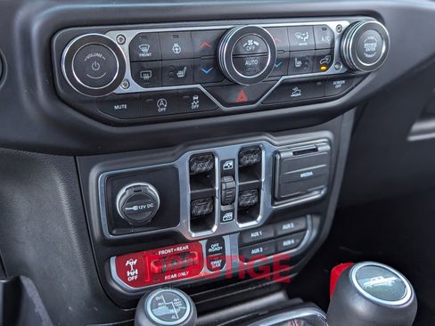Used 2023 Jeep Gladiator Rubicon w/ LED Lighting Group AWD/4WD image 24