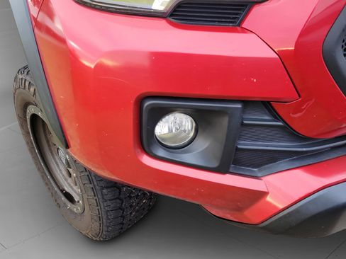 Used 2017 Toyota Tacoma TRD Off-Road image 13