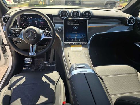 Used 2026 Mercedes-Benz GLC 300 image 23