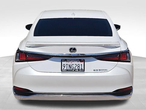 Used 2025 Lexus ES 300h w/ Accessory Package (Z1) FWD image 4
