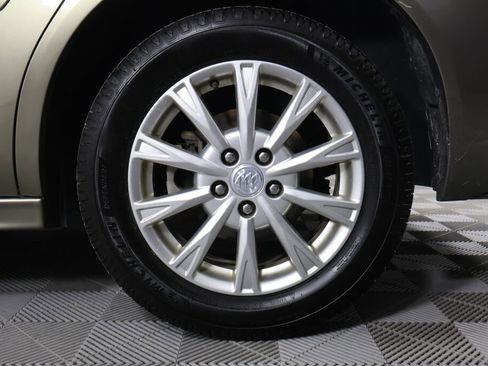 Used 2010 Buick Lucerne CXL image 8