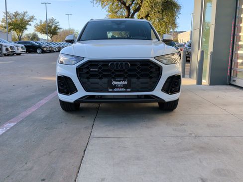 Used 2024 Audi Q5 2.0T Premium image 3
