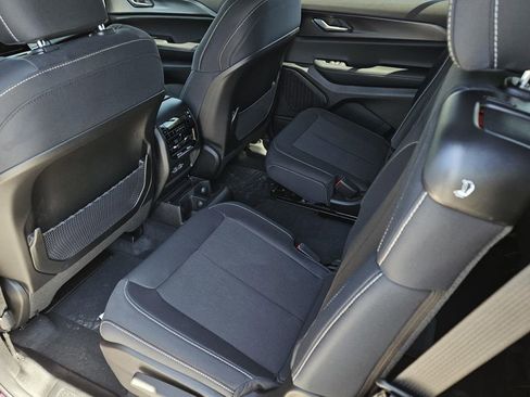 New 2026 Jeep Grand Cherokee L Laredo image 10