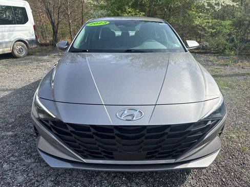 Used 2023 Hyundai Elantra SEL w/ Convenience Package image 2