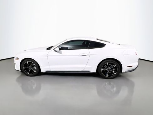 Used 2021 Ford Mustang Coupe image 9