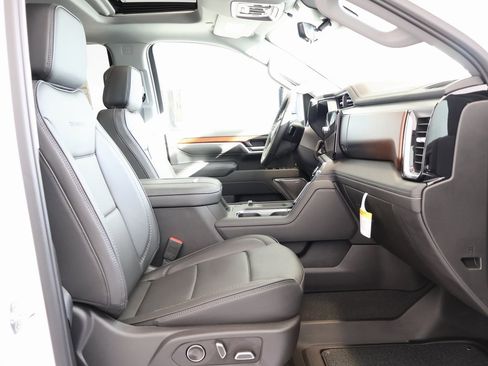 New 2025 GMC Sierra 2500 Denali w/ Denali Reserve Package image 44