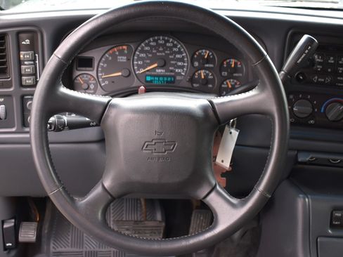 Used 2002 Chevrolet Silverado 2500 LS w/ Electrical Convenience Pkg AWD/4WD image 45