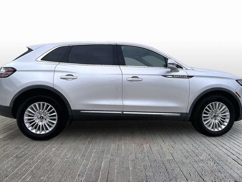 Used 2019 Lincoln Nautilus Premier AWD/4WD image 8