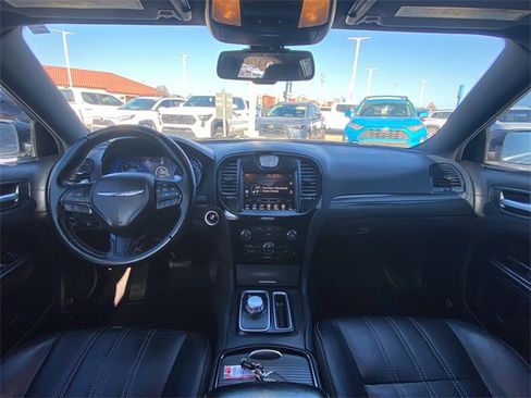 Used 2015 Chrysler 300 S image 17