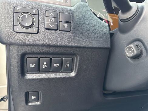 Used 2022 Lexus GX 460 Premium image 23