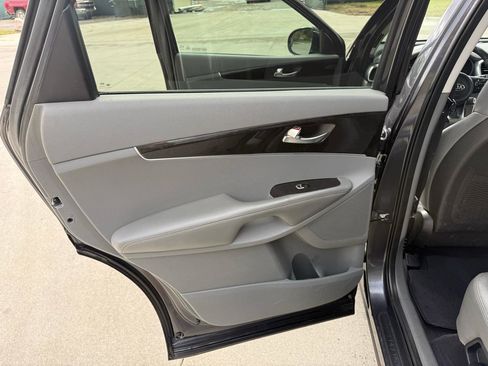 Used 2016 Kia Sorento EX FWD image 16