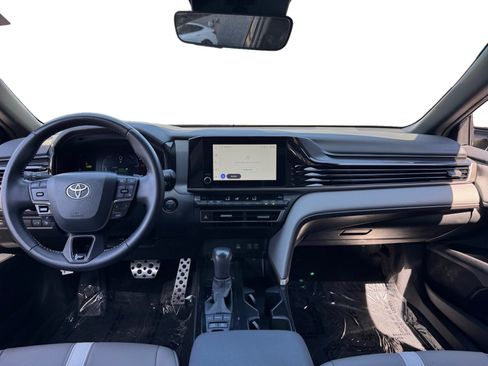 Used 2025 Toyota Camry SE w/ Convenience Package FWD image 10