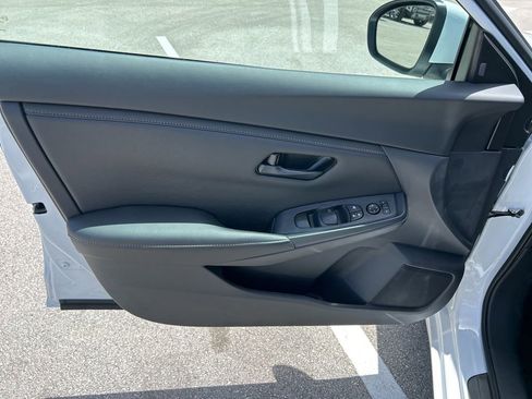 New 2025 Nissan Sentra S image 11