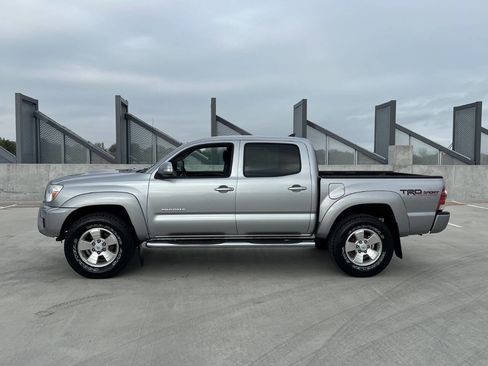 Used 2014 Toyota Tacoma 4x4 Double Cab w/ TRD Sport Package image 9