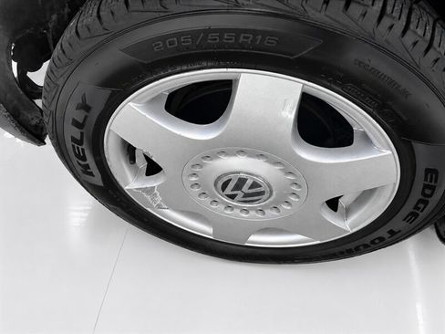 Used 2002 Volkswagen Beetle GLS FWD image 23