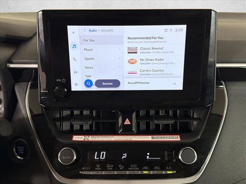 Used 2025 Toyota Corolla LE w/ Convenience Package FWD image 28