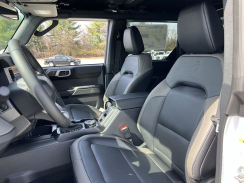 New 2026 Ford Bronco Outer Banks AWD/4WD image 13
