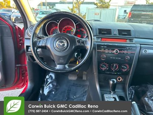 Used 2005 MAZDA MAZDA3 s w/ Moonroof & 6-CD Pkg image 14