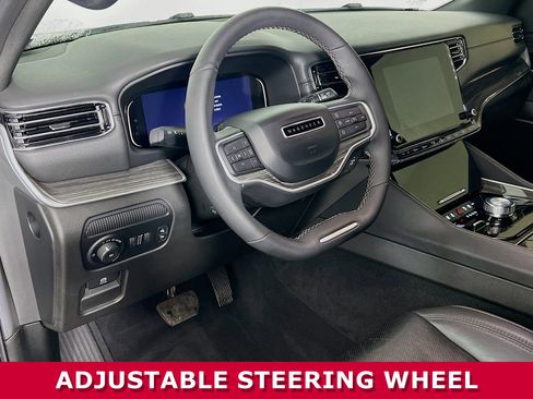 Used 2022 Jeep Wagoneer Series II image 7