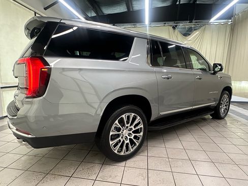 Used 2025 GMC Yukon XL Denali AWD/4WD image 3