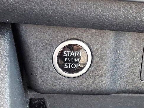 Used 2023 Nissan Rogue SV image 23