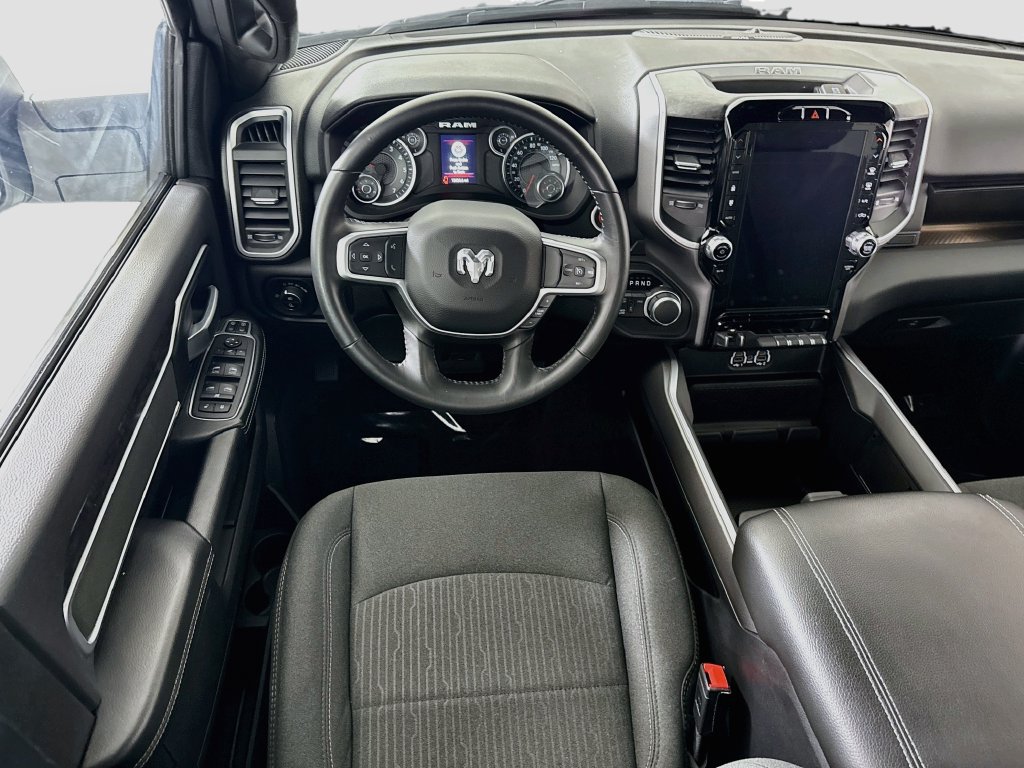 Used 2024 RAM 2500 Big Horn w/ Night Edition AWD/4WD image 4