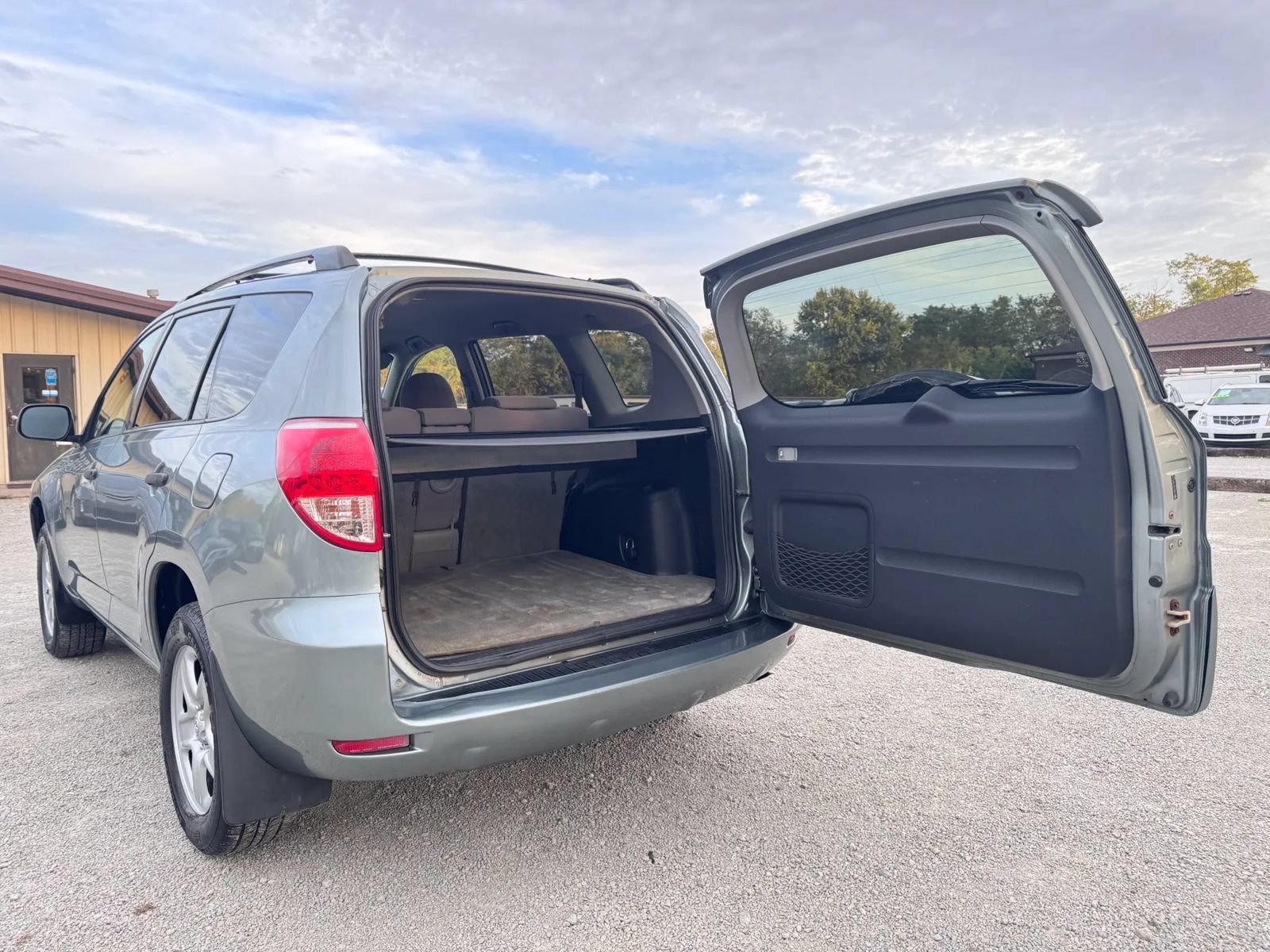 Used 2007 Toyota RAV4 4WD image 4