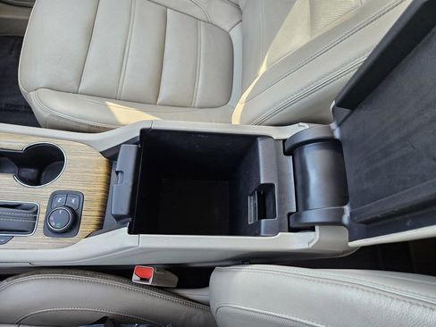 Used 2019 GMC Acadia Denali w/ Technology Package image 30