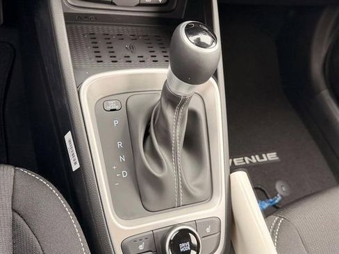 New 2026 Hyundai Venue SEL FWD image 27