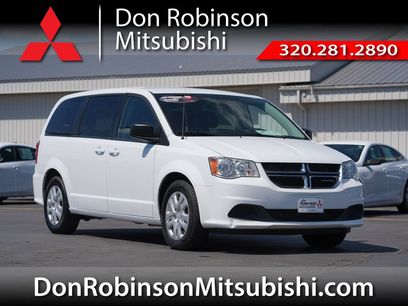 Used 2018 Dodge Grand Caravan SE w/ UConnect Hands-Free Group