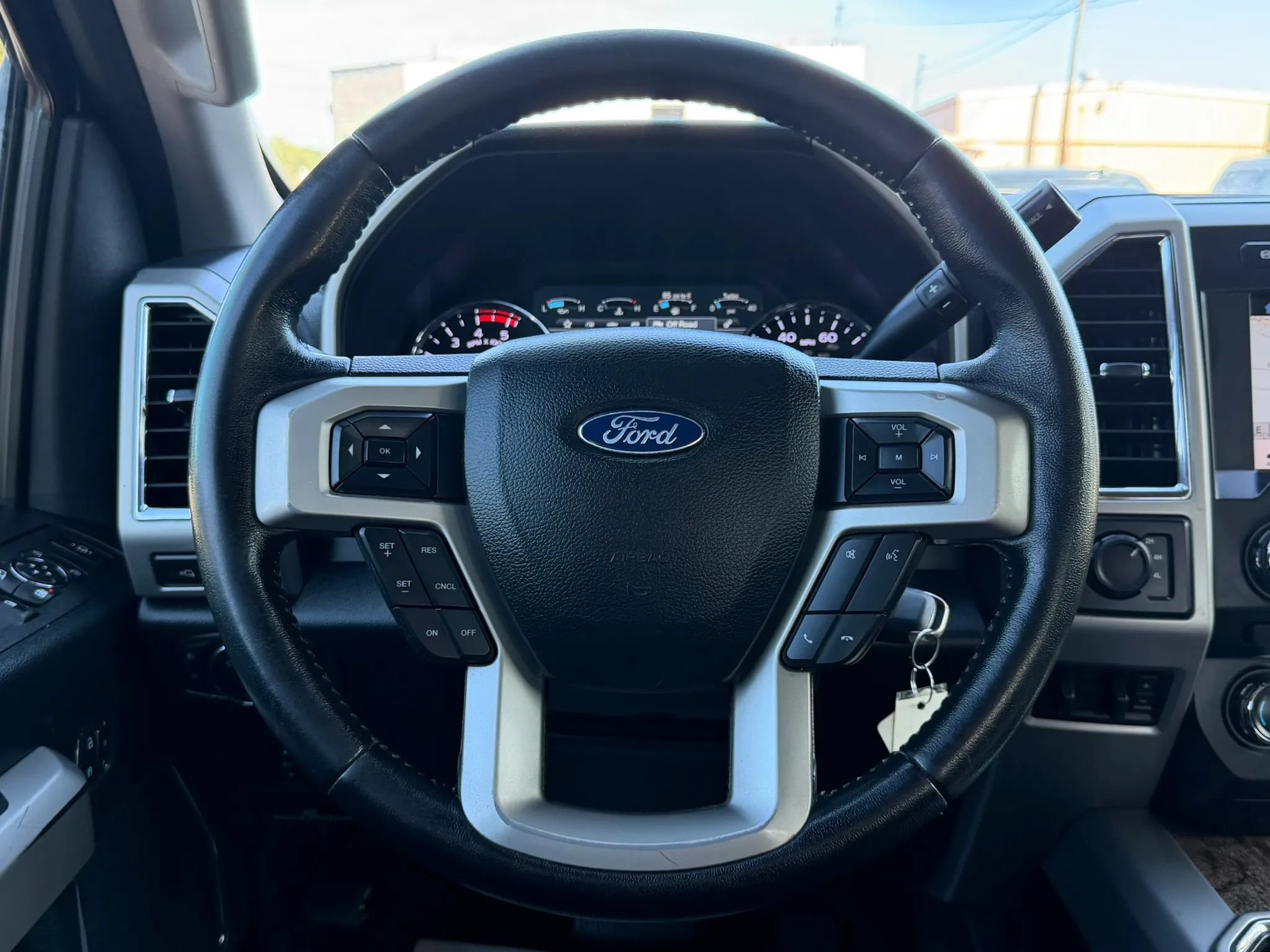 Used 2018 Ford F250 Lariat w/ Chrome Package AWD/4WD image 26