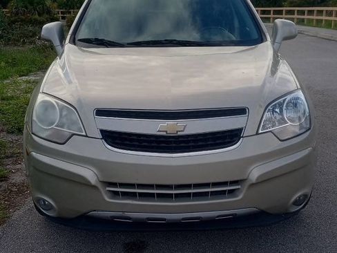 Used 2014 Chevrolet Captiva Sport LT FWD image 3