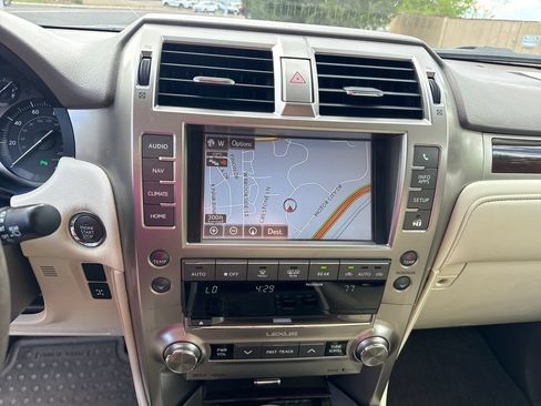 Used 2019 Lexus GX 460 Premium w/ Premium Package AWD/4WD image 19
