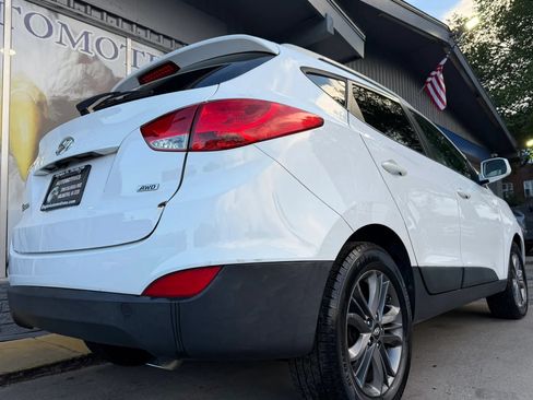 Used 2015 Hyundai Tucson SE AWD/4WD image 3