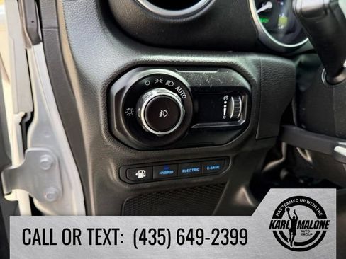 Used 2023 Jeep Wrangler Unlimited Sahara w/ Cold Weather Group AWD/4WD image 18
