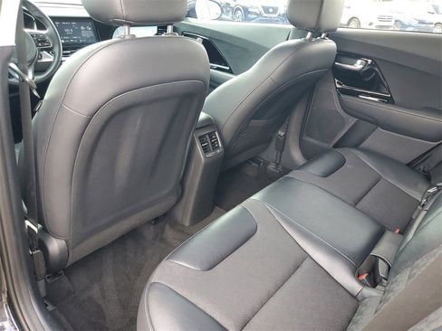 Used 2020 Kia Niro Touring image 23