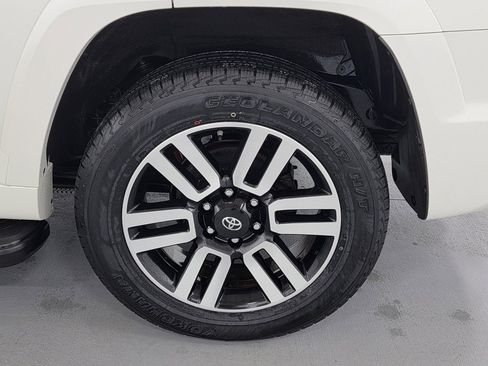 Used 2018 Toyota 4Runner Limited AWD/4WD image 11