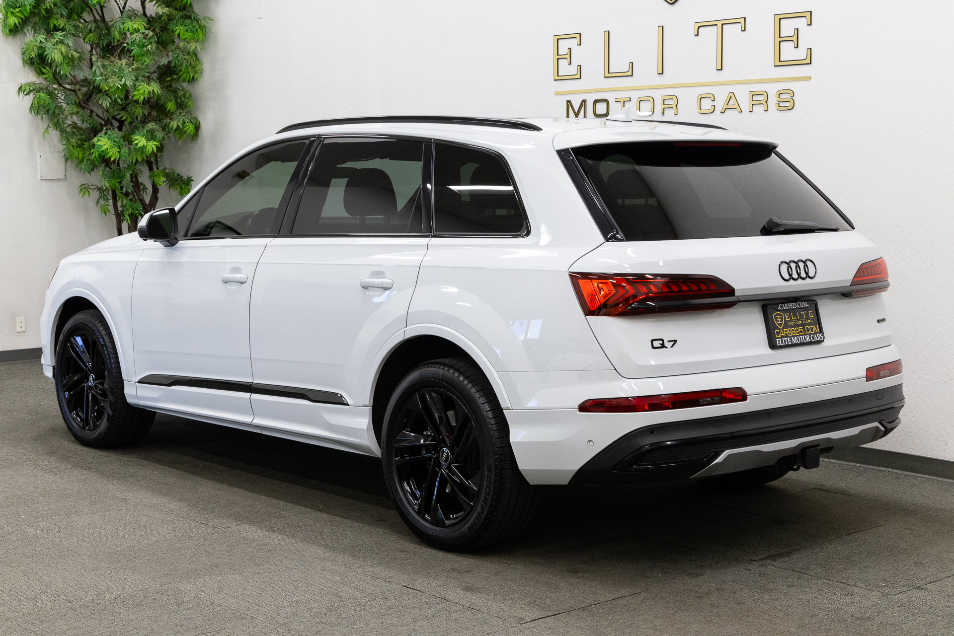 Used 2021 Audi Q7 3.0T Premium AWD/4WD image 3