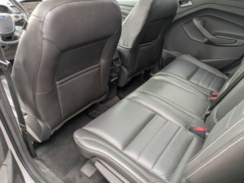 Used 2015 Ford Escape SE w/ Equipment Group 201A image 17