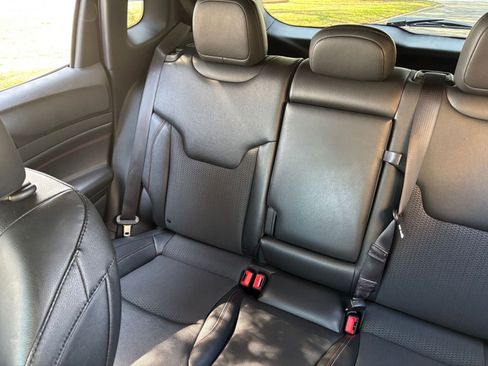 Used 2025 Jeep Compass Trailhawk image 34