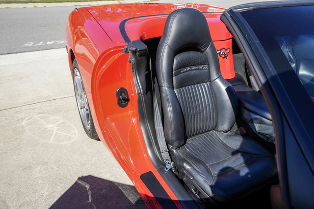 Used 1999 Chevrolet Corvette Convertible w/ Memory Pkg RWD image 46